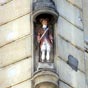 La Réole : Statue de Jean de la Réoule. Jean de la Réoule est un personnage légendaire dont l'origine est pour le moins obscure mais dont l'existence, ou du moins la création, semble remonter au XIIIe siècle. Il symbolise la résistance des habitants de La